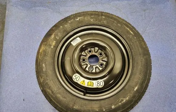 Ford Escape I R17 spare wheel 