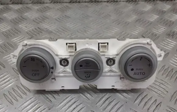 Mazda 6 Interior fan control switch RK03