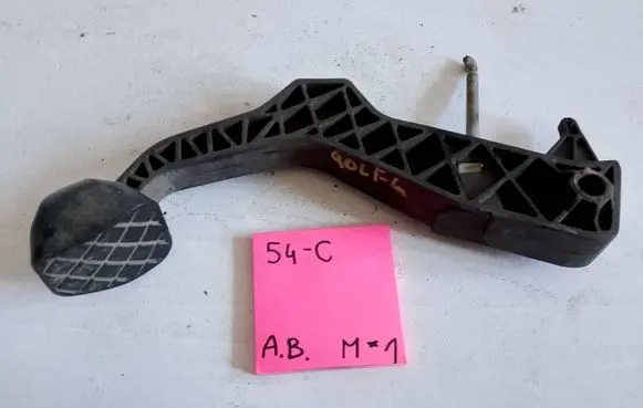 Volkswagen Golf IV Clutch pedal 