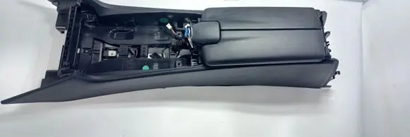 Mercedes-Benz CLS C218 X218 Center console A2186801950MERC A2186801950