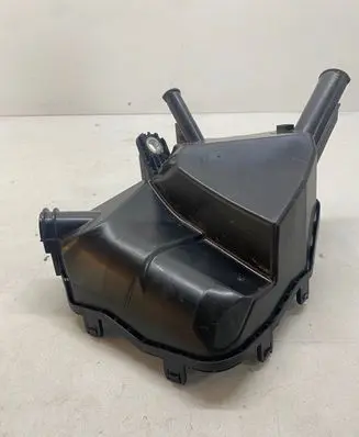 Toyota RAV 4 (XA50) Fuse box cover