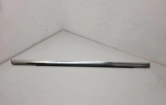 Dodge Challenger Other front door trim element 55399293AD 47224