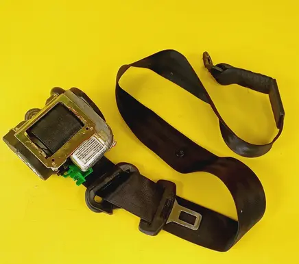 Audi A6 S6 C5 4B Front seatbelt 4B0857706A
