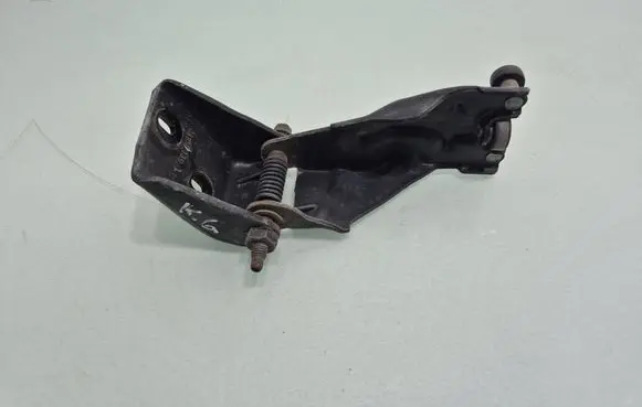 Dodge Grand Caravan Sliding door middle roller runner 05020673AE
