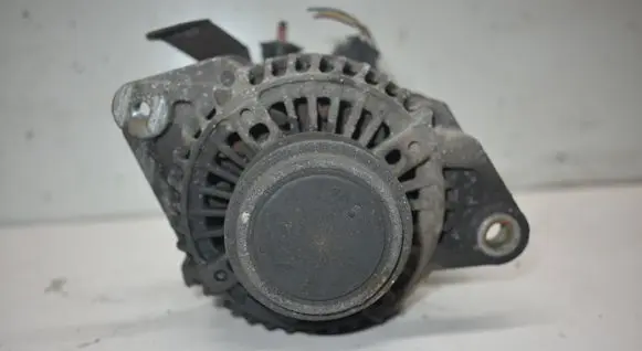 Toyota Yaris Generator/alternator 2706033040