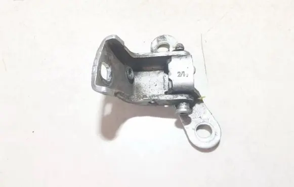 Ford Mondeo Mk III Rear door lower hinge