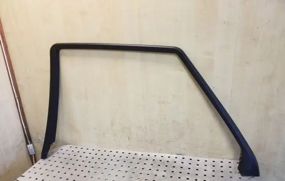 Other rear door trim element