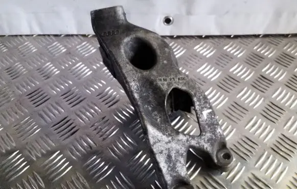 Audi A6 C7 Engine mounting bracket 8K0199307BE