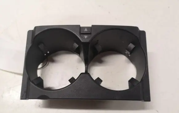Cup holder front