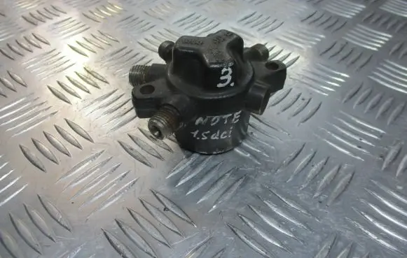 Nissan Note (E11) Fuel distributor 8200584034
