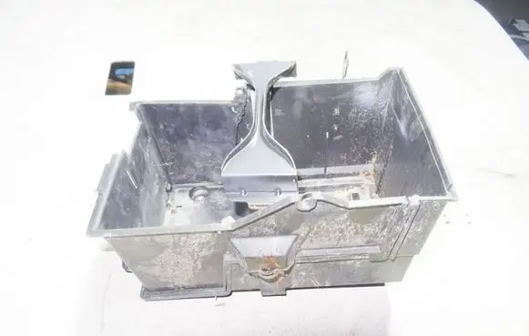 Battery box tray