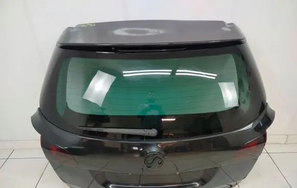 Opel Astra J Tailgate/trunk/boot lid 