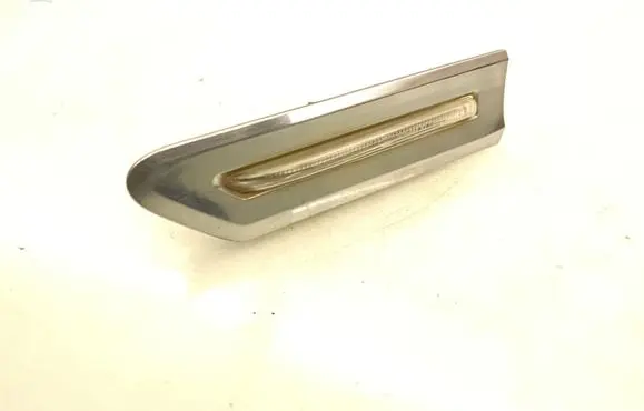 BMW 7 F01 F02 F03 F04 Front fender indicator light 7203371