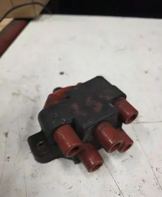 Opel Frontera A Spark distributor cap 1235522435