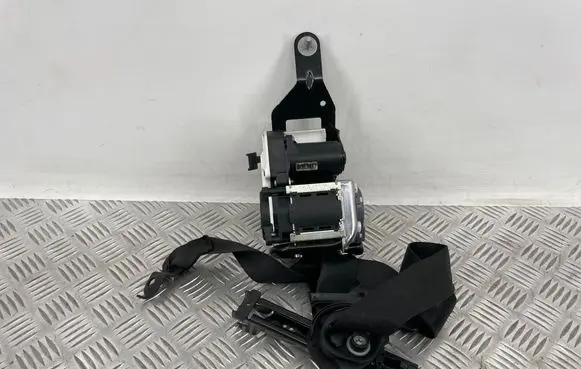 Mercedes-Benz E W212 Front seatbelt 620048100