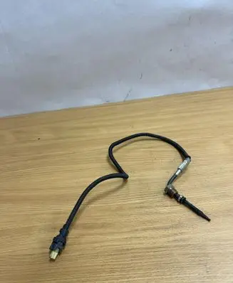 Mercedes-Benz E W213 Exhaust gas temperature sensor A0009059704 D5205