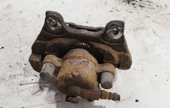 Fiat Doblo Front brake caliper