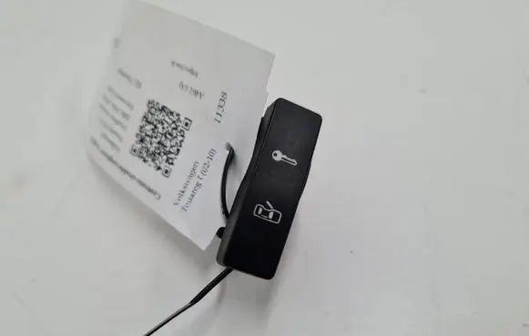Volkswagen Touareg I Central locking switch button 7L6962125