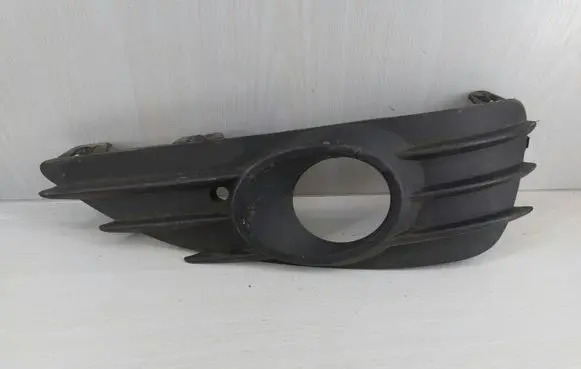 Opel Astra H Front bumper lower grill 13110337
