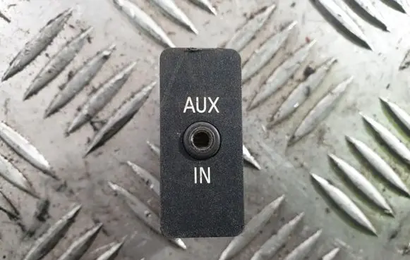 BMW 3 E90 E91 AUX in-socket connector 6930561