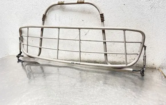 Volvo V50 Trunk grilles G1540200N01