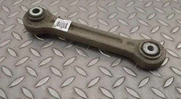 Maserati Ghibli Rear upper control arm/wishbone 067000627300