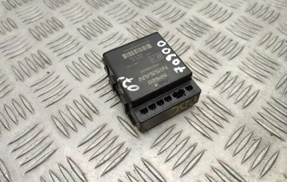 Nissan Qashqai Parking PDC control unit/module 4M0168N3A