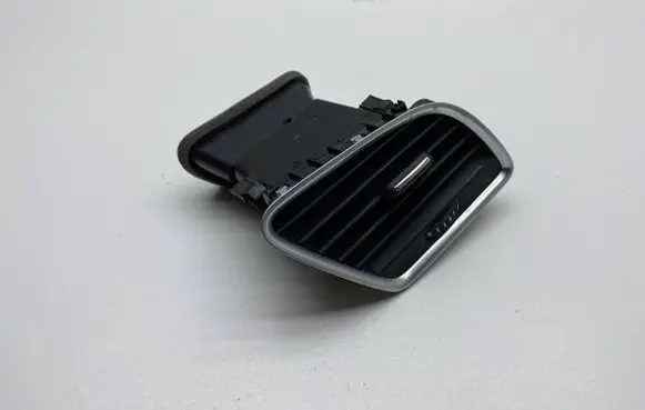 Audi Q3 8U Dashboard side air vent grill/cover trim 8U1820902B 8U1820902C