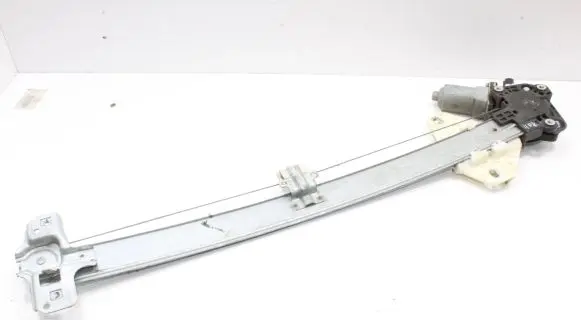 Honda CR-V Front door electric window regulator 