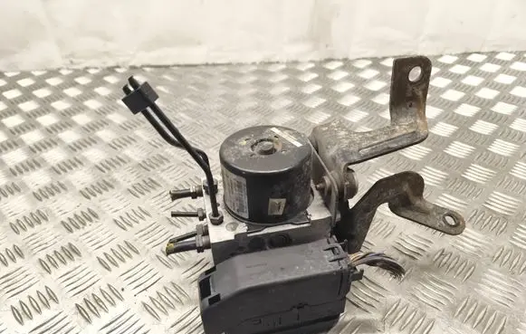 Ford Fiesta ABS Pump AV592C405GB 8V512C3C4EA