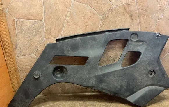 BMW 5 G30 G31 G38 Engine cover (trim) 7349603