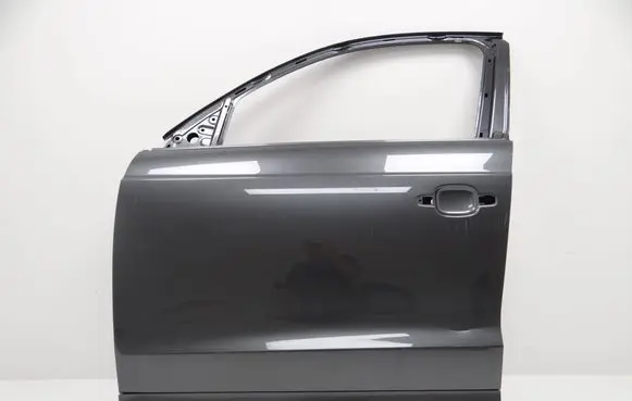 Audi Q3 8U Front door 8U0831311C 8U0831151B