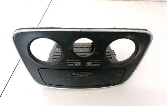 Hyundai Sonata Glove box 847423K000 84742-3K000