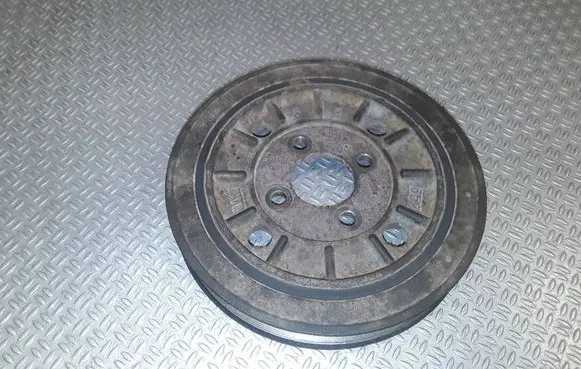 Dodge Nitro Crankshaft pulley 