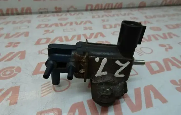 Lexus RX 450H Valve vacuum 9091012204 1362001920
