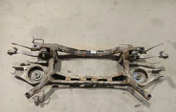 Volkswagen Golf V Rear subframe 