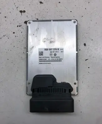 Skoda Superb B8 (3V) Suspension control unit/module 5Q0907376B 5Q0907376A