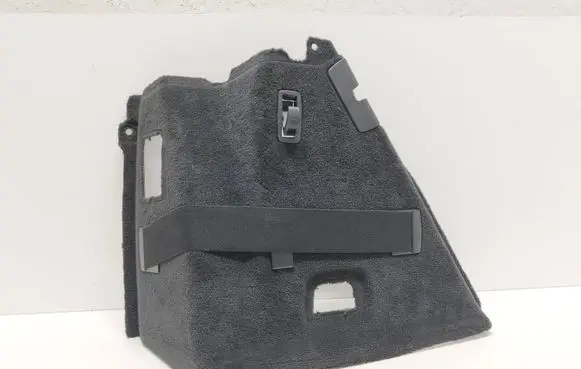 Trunk/boot lower side trim panel