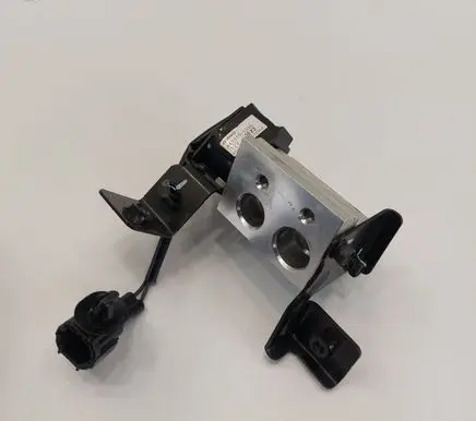 Nissan Leaf II (ZE1) Air conditioning (A/C) expansion valve 4433101360