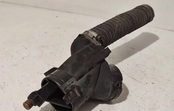 Audi A2 Air intake hose/pipe 8Z0129594 43914070819