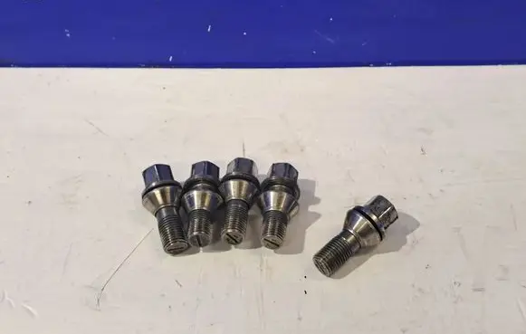 Maserati Ghibli Nuts/bolts