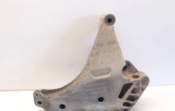 Volkswagen Golf VI Engine mounting bracket 03L199207