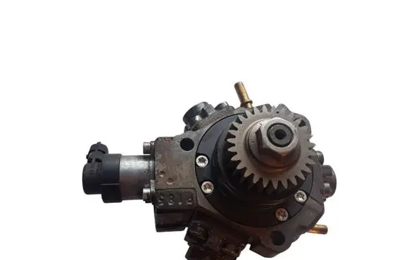 Renault Megane III Fuel injection high pressure pump 8201045496 0445010250