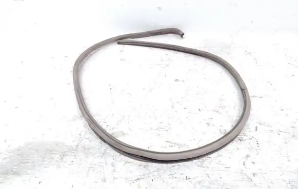 Mercedes-Benz E W124 Front door rubber seal 