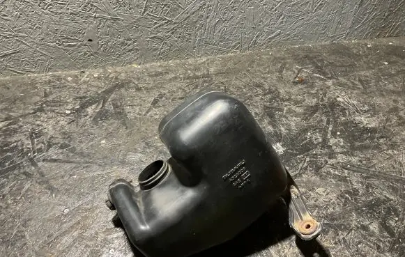 Subaru Forester SF Vacuum air tank A32AC09