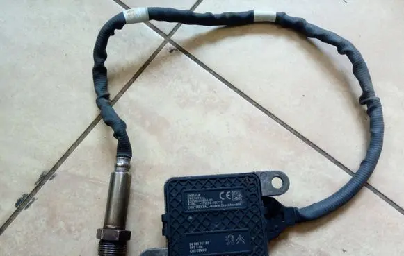 Citroen Berlingo Lambda probe sensor 9678570780 NE68762
