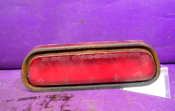 KIA Sorento Third/center stoplight 92700-3E0