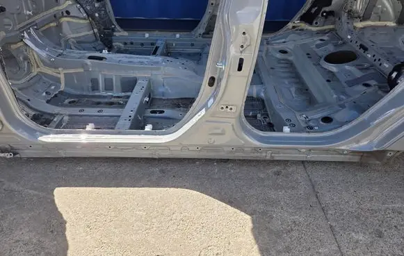Toyota Corolla E210 E21 Sill 000000077