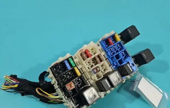 Land Rover Discovery Sport Fuse box set IMPRK1476446