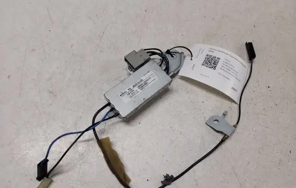 Subaru Legacy Aerial antenna amplifier 86327AJ000 14600022300101